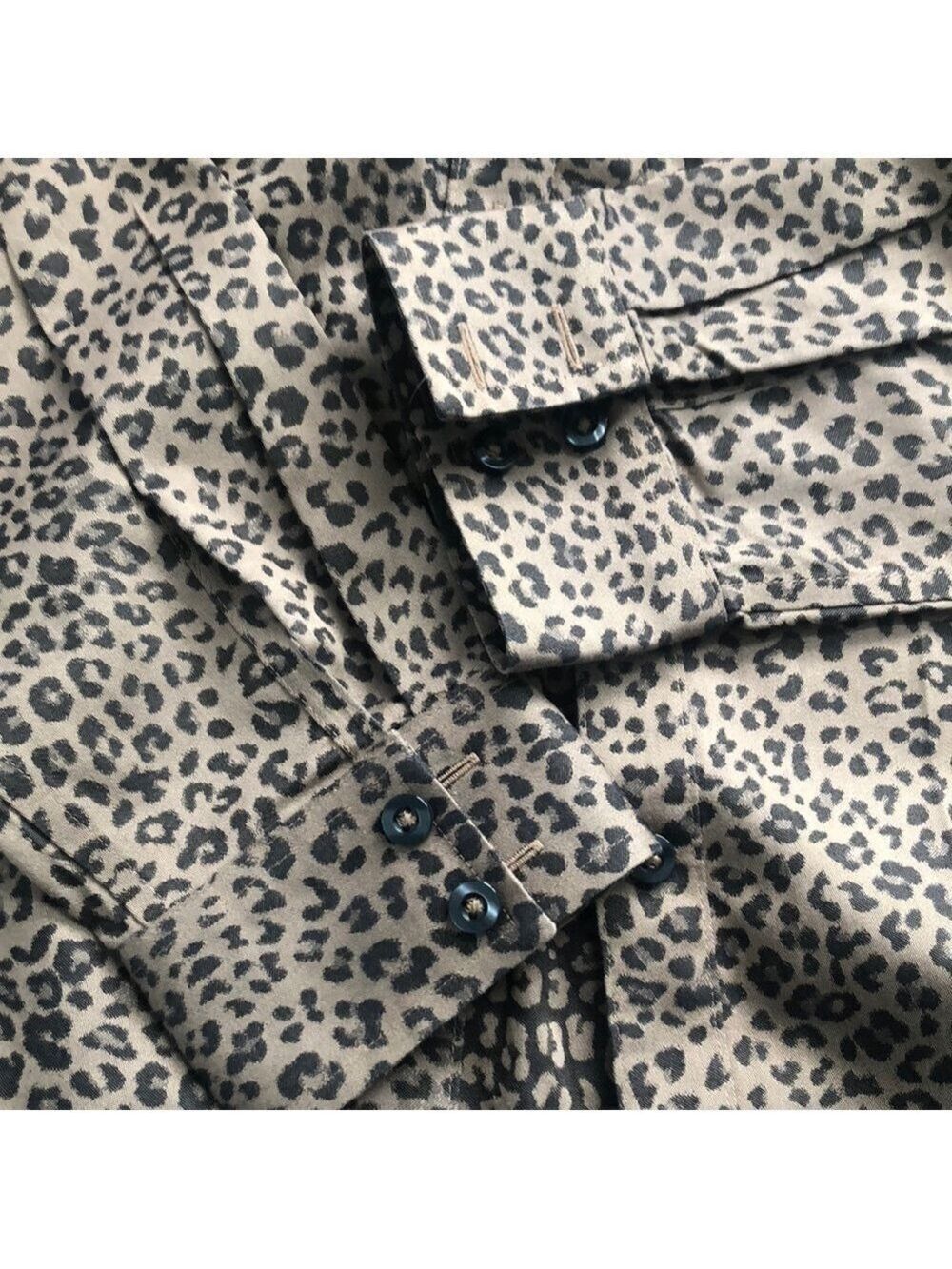Chico's Animal Print No Iron Coolmax All Season Career Long Sleeve Shirt - Picture 11 of 16